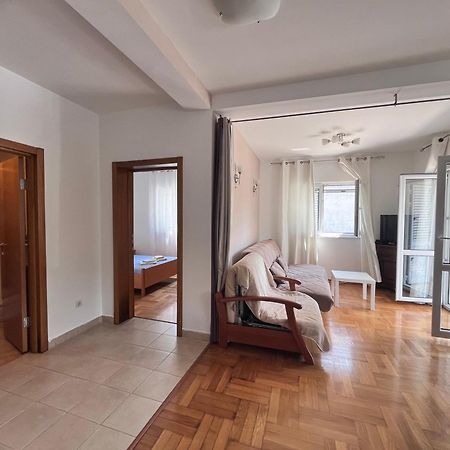 Apartment Belani, Own Parking Tivat Exterior foto